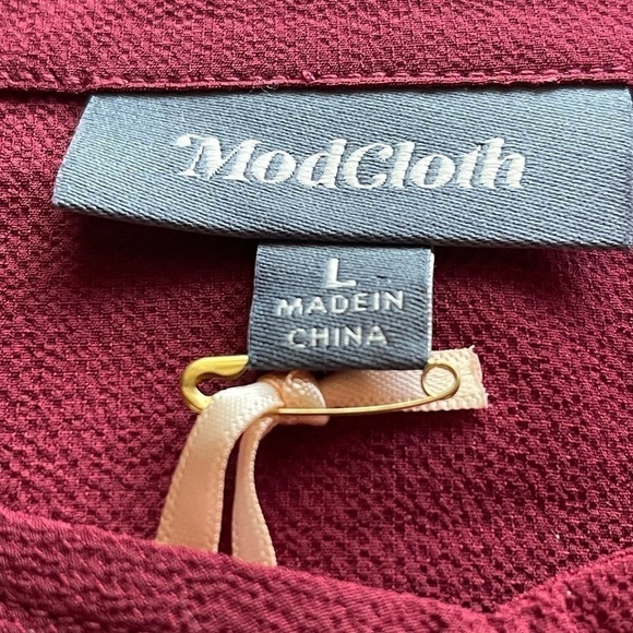 NWT ModCloth V-neck Tie Sleeve Blouse - Picture 6 of 8